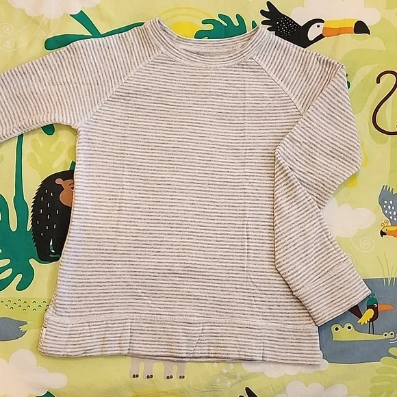 2 reversible Boden long sleeve tops - Picture 6 of 10